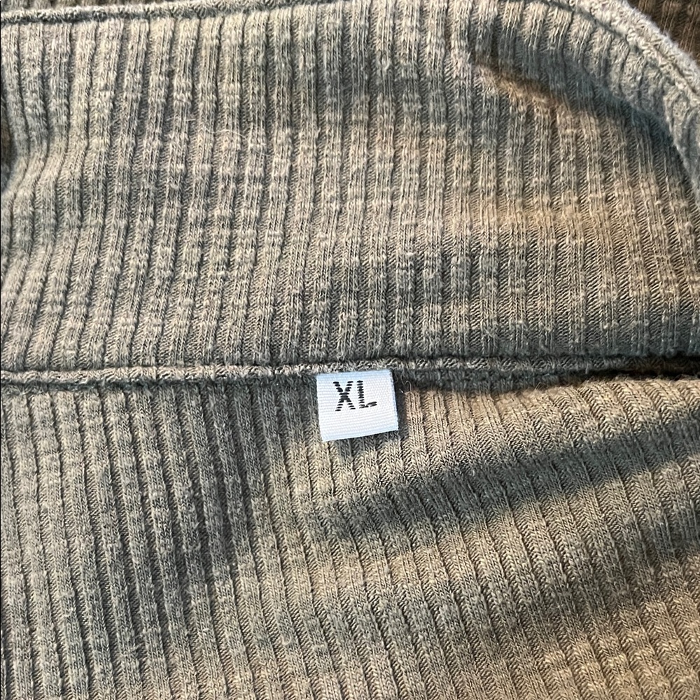 Green Ribbed Shirt - Picture 2 of 3